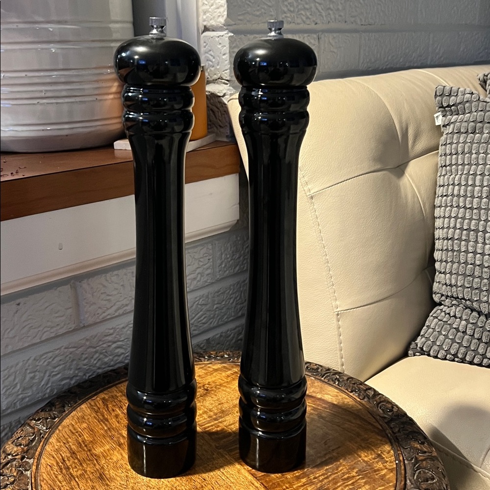 Elegant Black Salt Pepper Mill Set - Picture 5 of 16